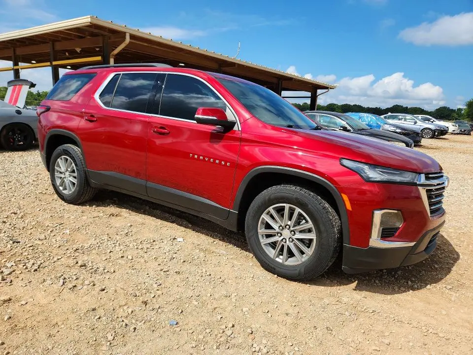 2023 CHEVROLET TRAVERSE LT  