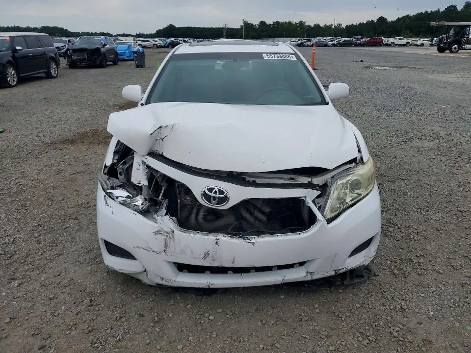 2011 TOYOTA CAMRY LE  