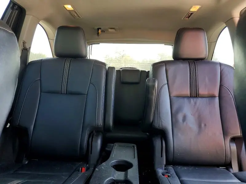 2017 TOYOTA HIGHLANDER SE  
