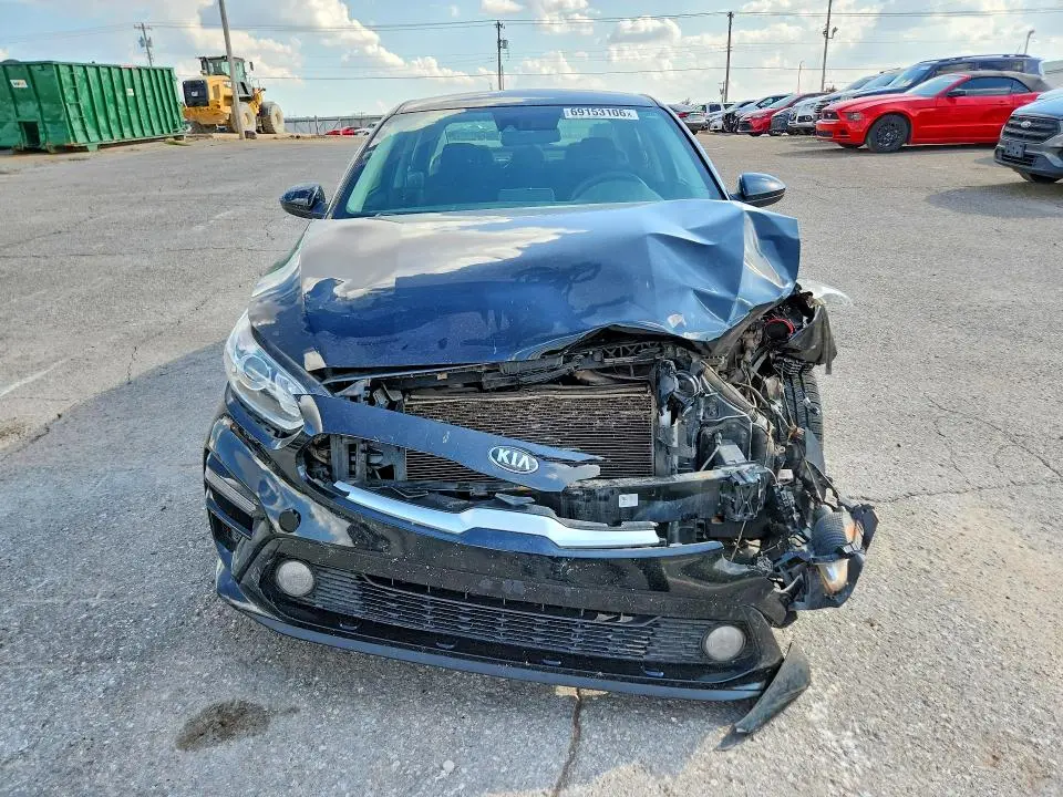 2021 KIA FORTE LXS  