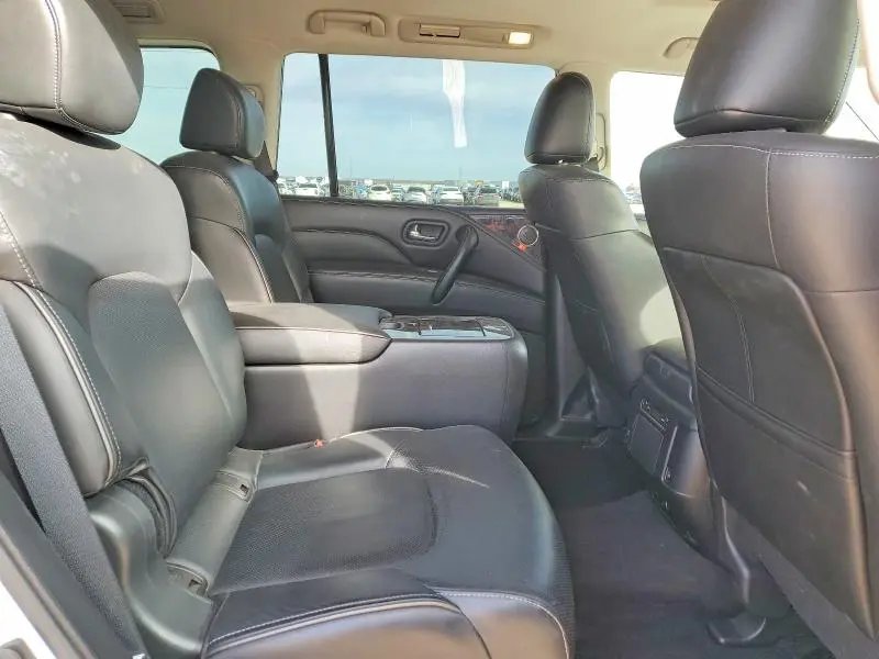 2022 INFINITI QX80 LUXE  