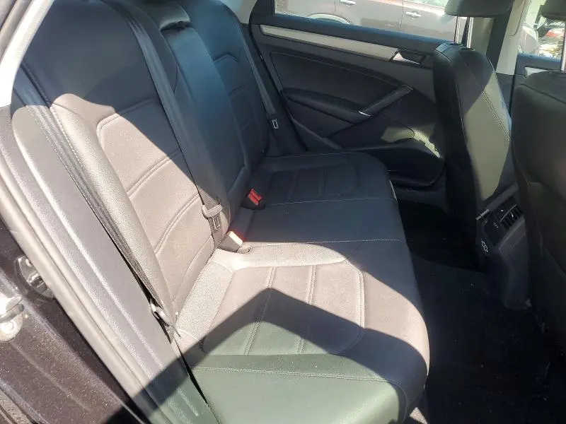 2021 VOLKSWAGEN PASSAT SE  