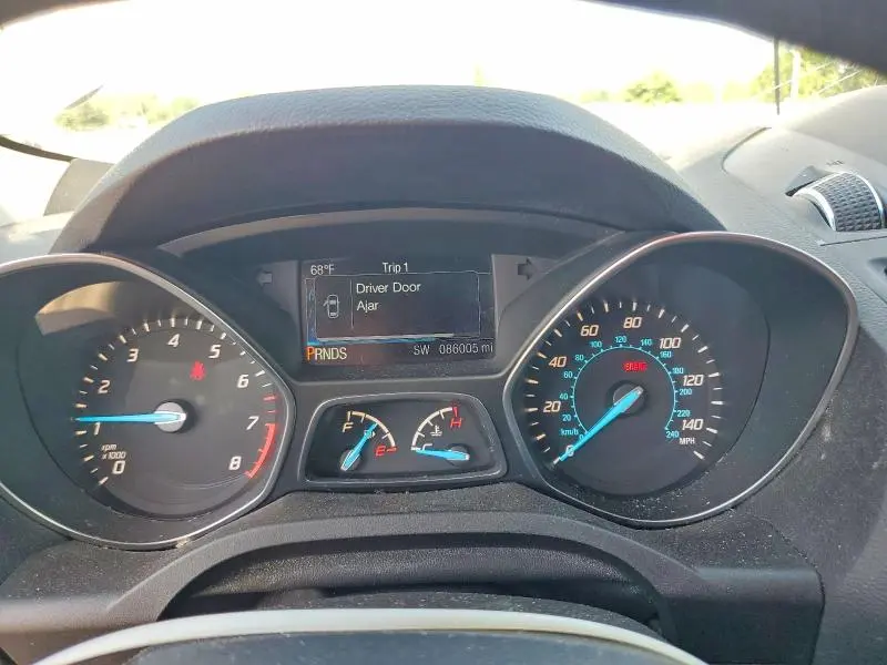 2016 FORD ESCAPE SE  