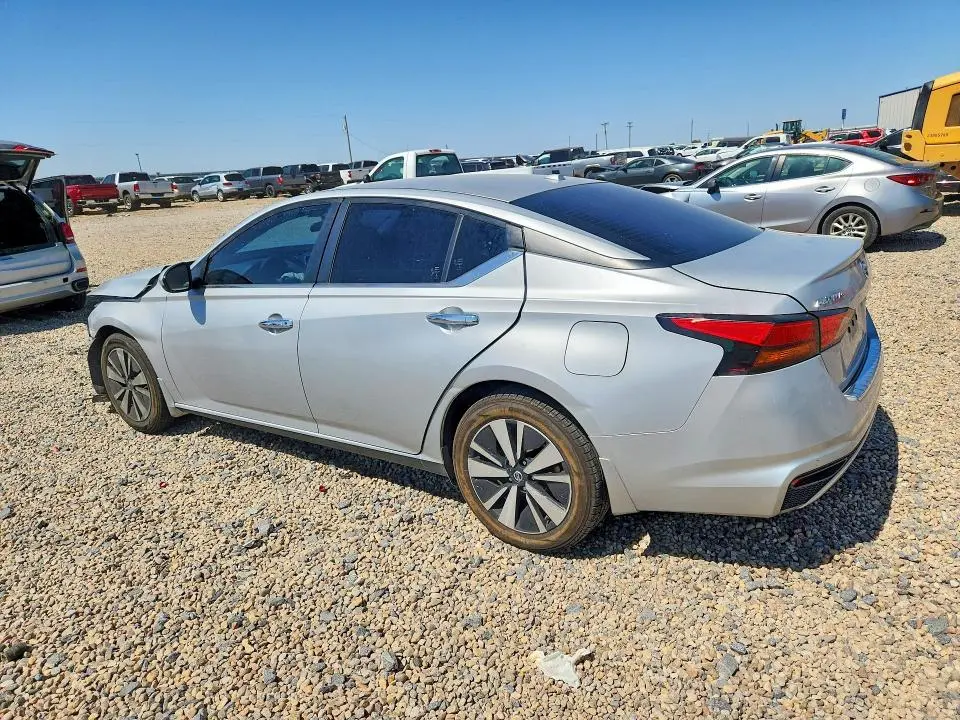 2021 NISSAN ALTIMA SV  
