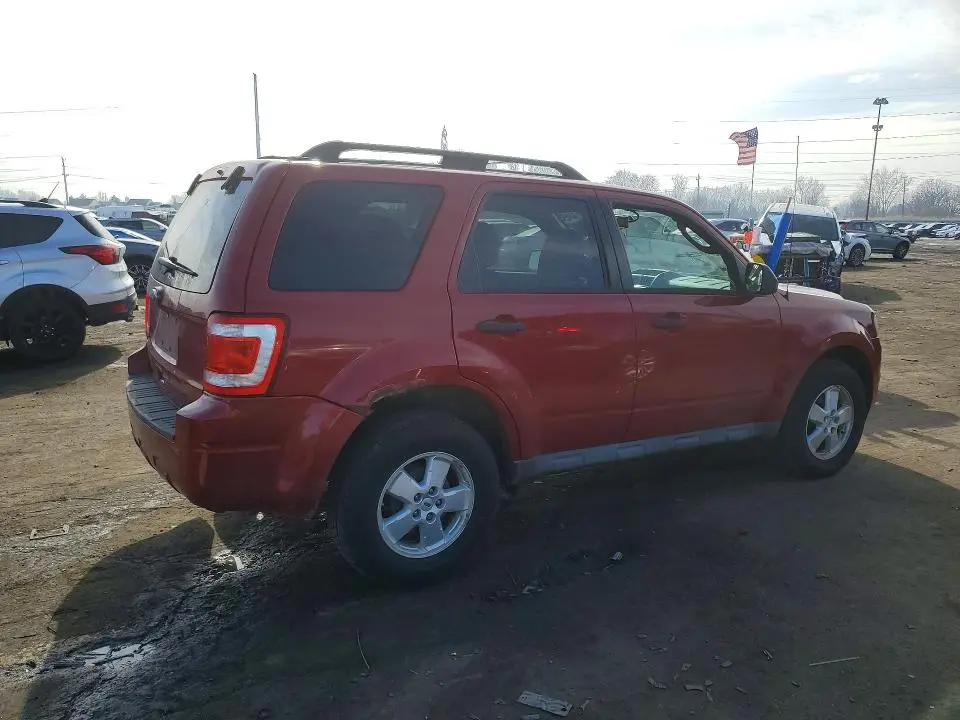 2010 FORD ESCAPE XLT  