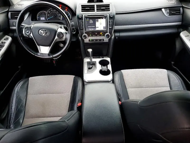 2014 TOYOTA CAMRY SE  
