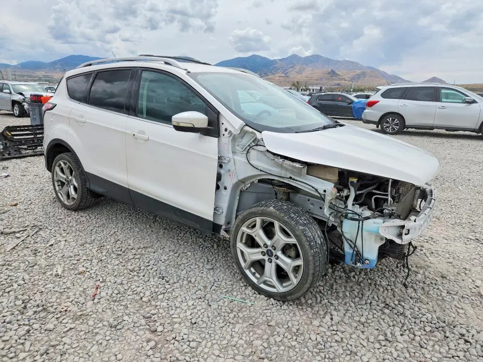 2017 FORD ESCAPE TITANIUM  