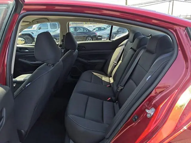 2024 NISSAN ALTIMA SV  