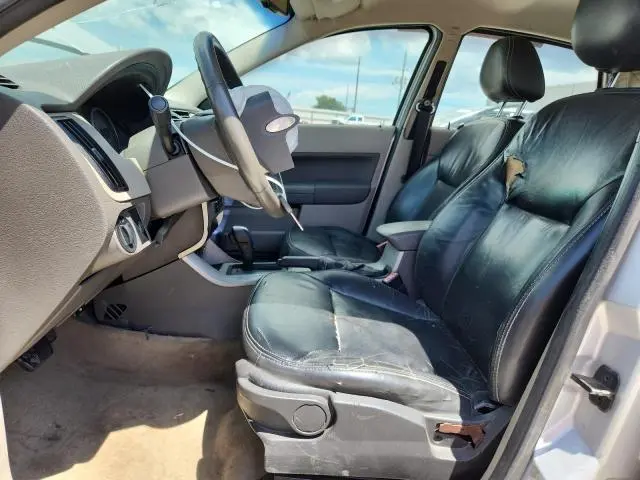 2010 FORD FOCUS SE  