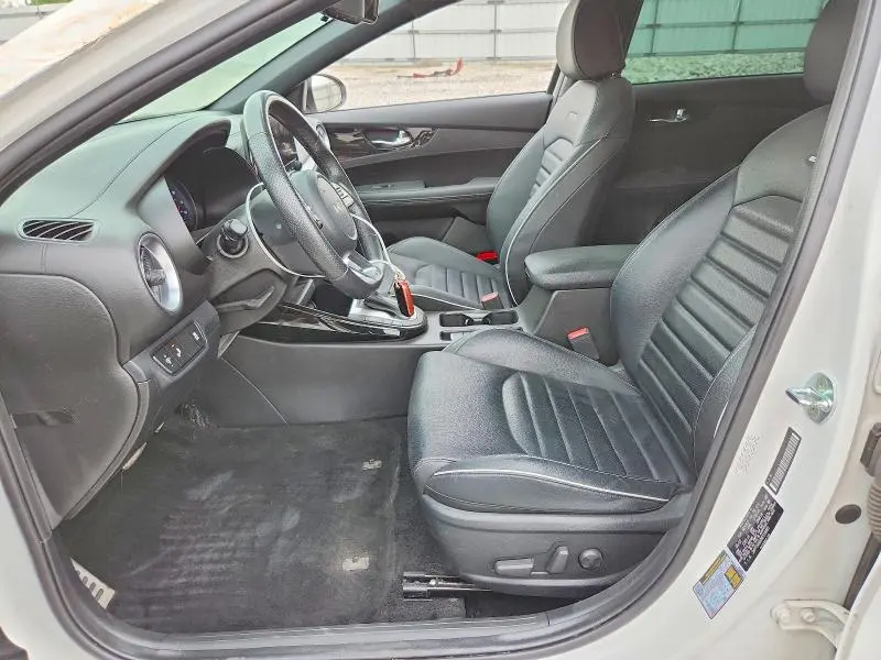 2022 KIA FORTE GT LINE  
