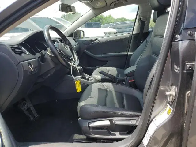 2016 VOLKSWAGEN JETTA SE  