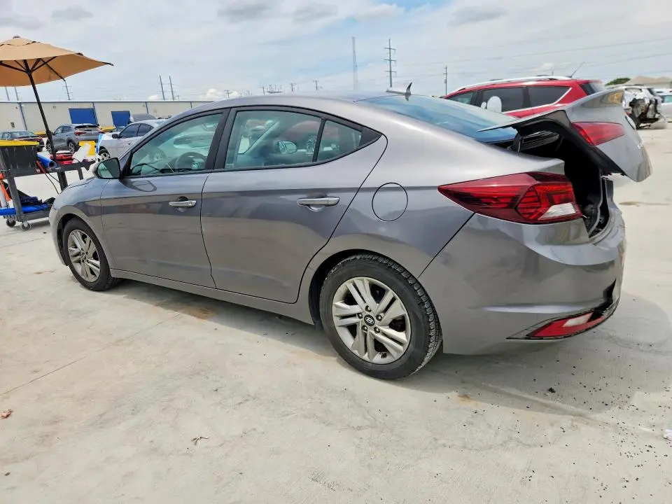 2020 HYUNDAI ELANTRA SEL  