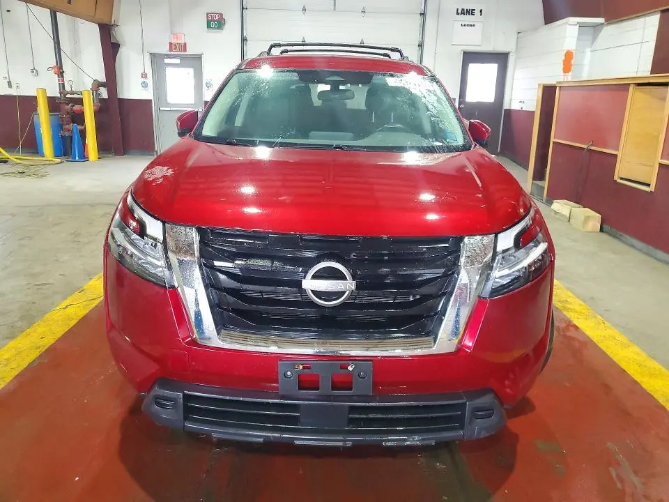 2022 NISSAN PATHFINDER SV  