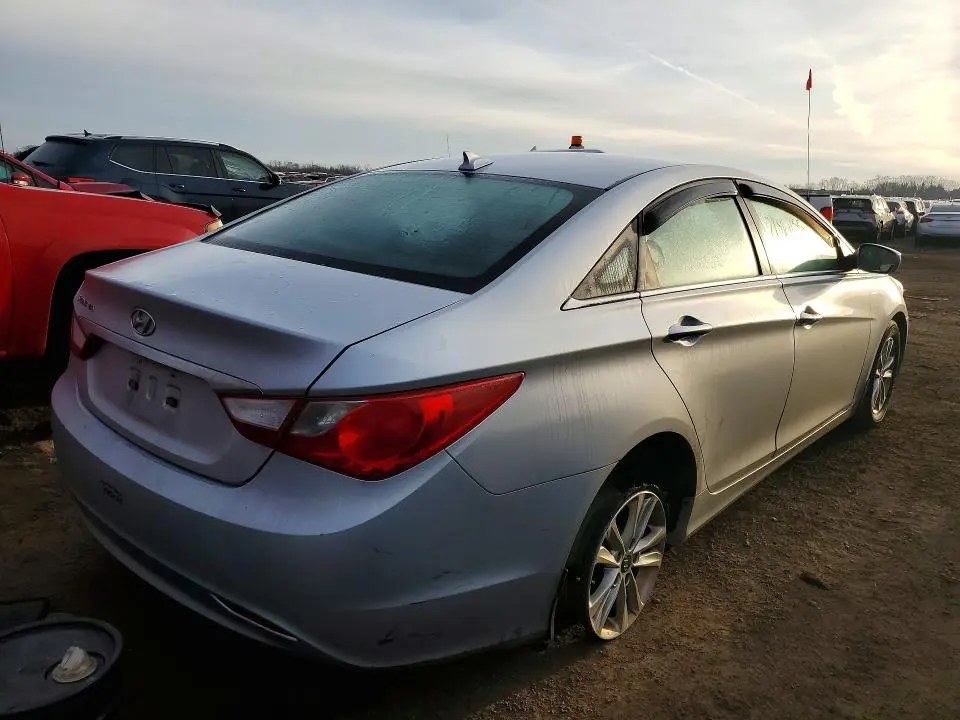 2013 HYUNDAI SONATA GLS  