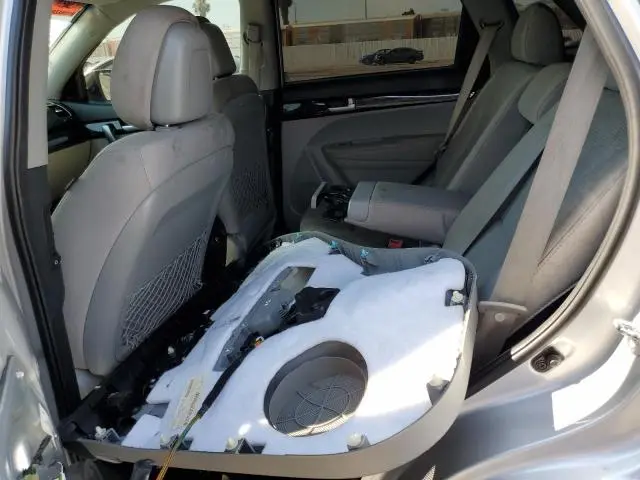 2015 KIA SORENTO LX  