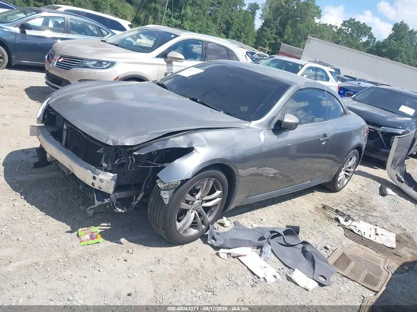 2010 INFINITI G37  