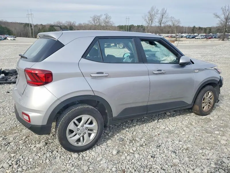 2025 HYUNDAI VENUE SE  