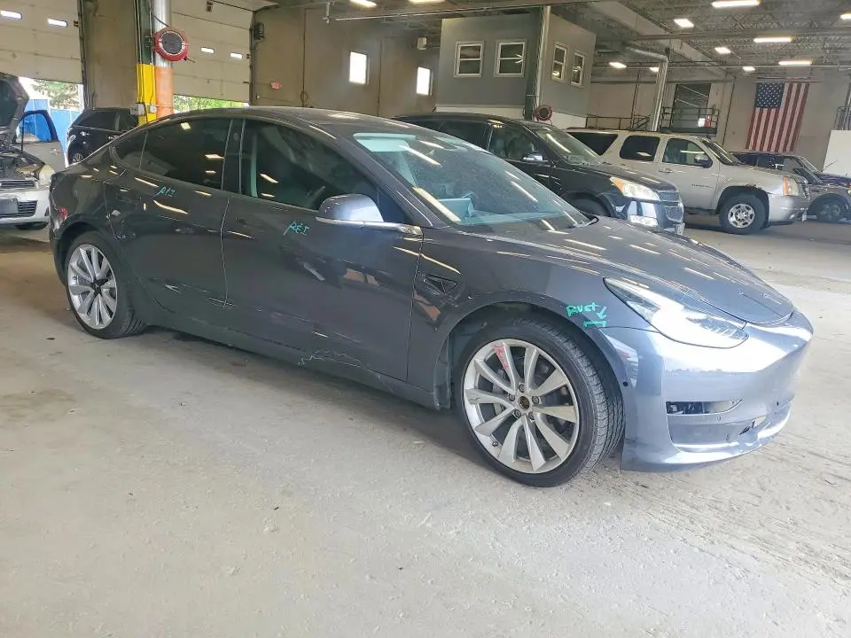 2018 TESLA MODEL 3   
