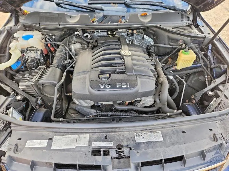 2013 VOLKSWAGEN TOUAREG V6  