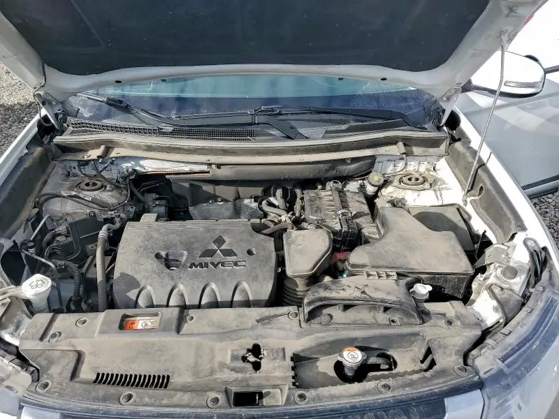 2019 MITSUBISHI OUTLANDER SE  