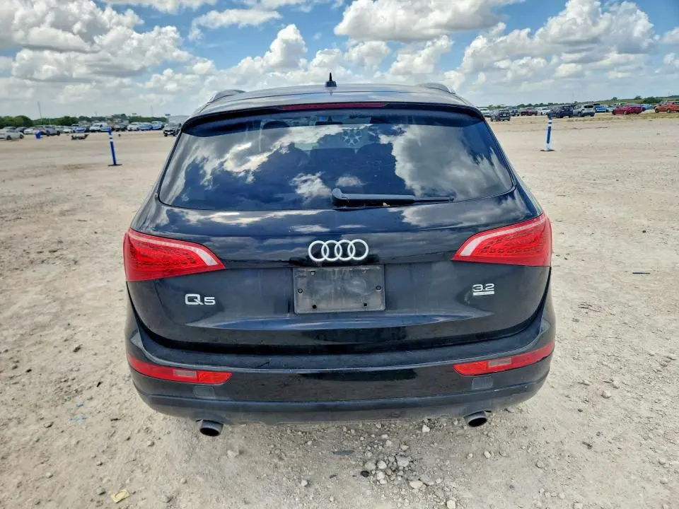 2010 AUDI Q5 PREMIUM  