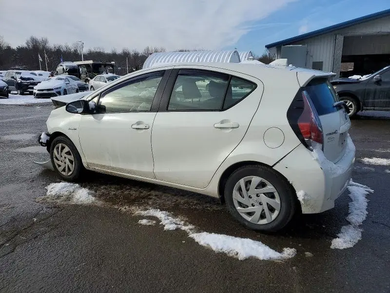 2015 TOYOTA PRIUS C   