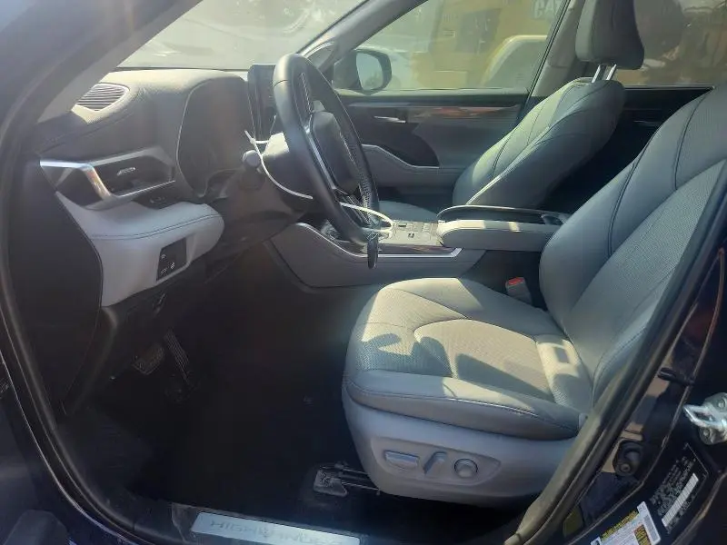 2020 TOYOTA HIGHLANDER LIMITED  