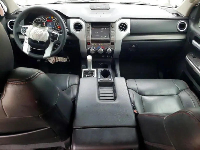 2016 TOYOTA TUNDRA CREWMAX SR5  