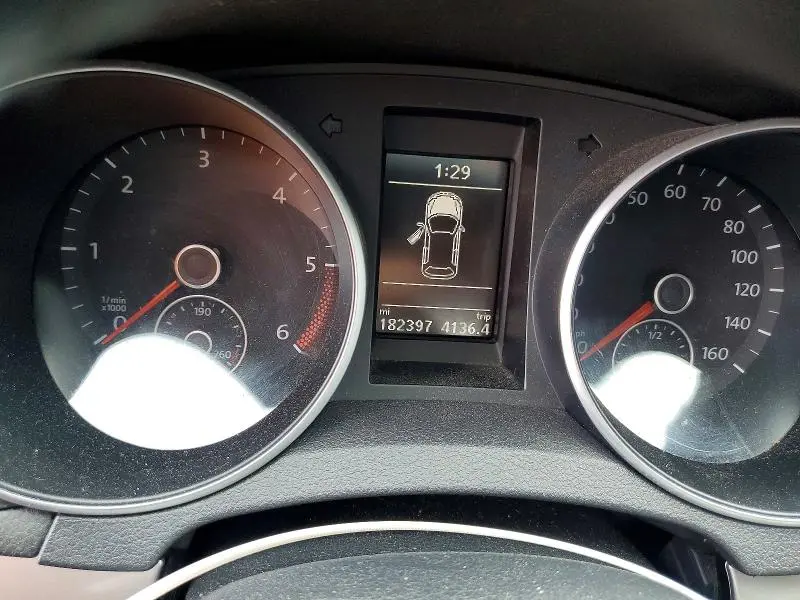 2013 VOLKSWAGEN GOLF   