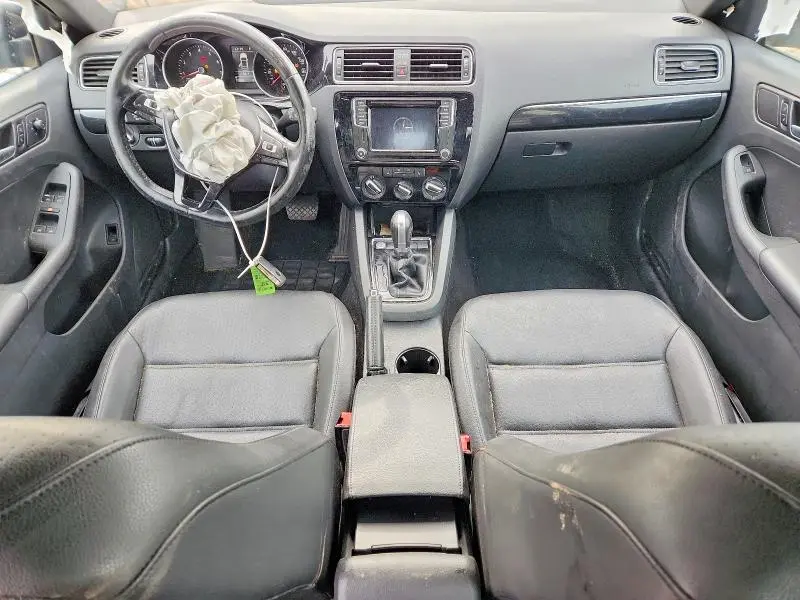 2018 VOLKSWAGEN JETTA SPORT  
