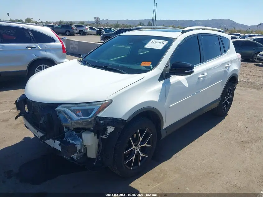 2017 TOYOTA RAV4 SE