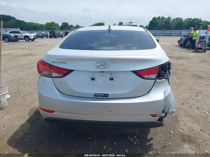 2015 HYUNDAI ELANTRA SE