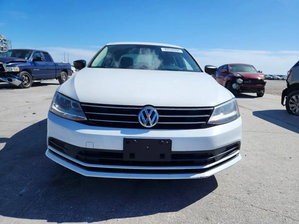 2016 VOLKSWAGEN JETTA SE  