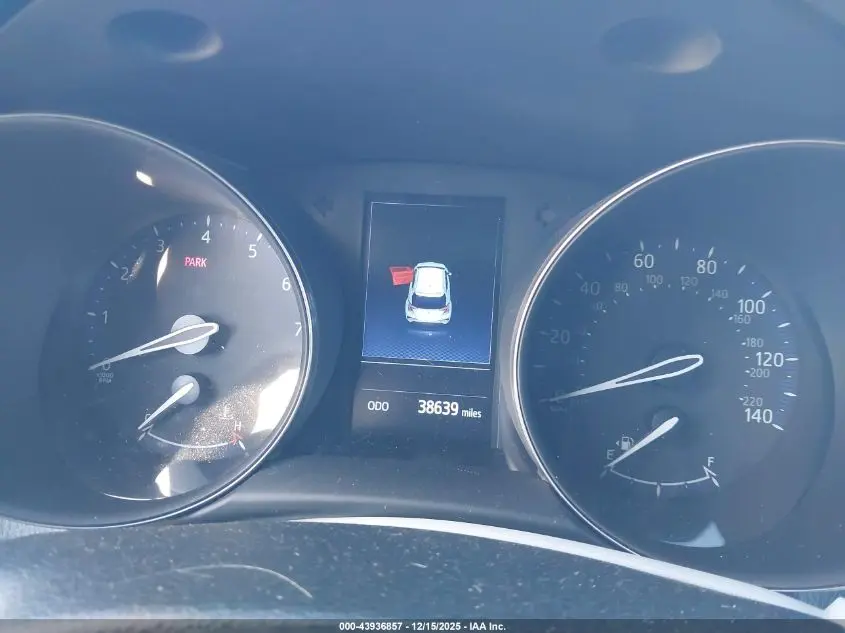 2022 TOYOTA C-HR XLE