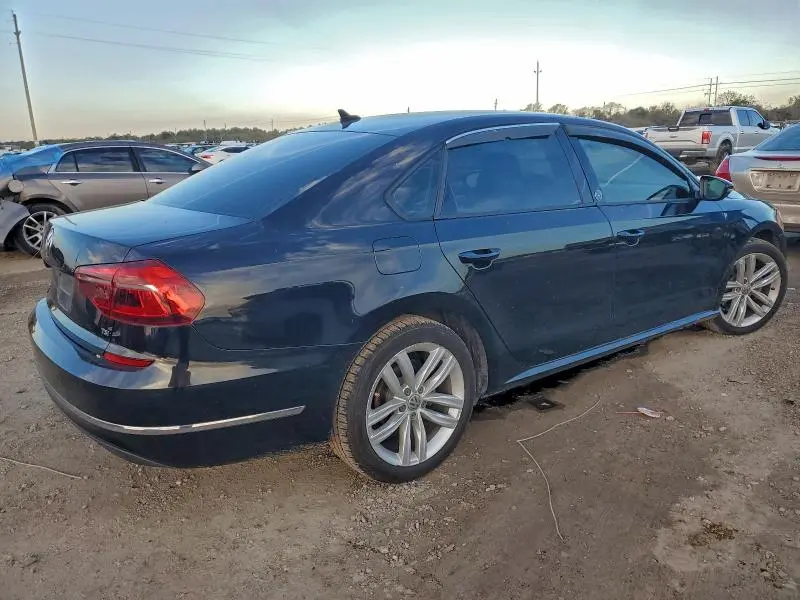 2019 VOLKSWAGEN PASSAT WOLFSBURG  
