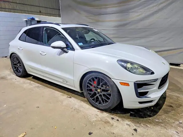 2017 PORSCHE MACAN GTS  