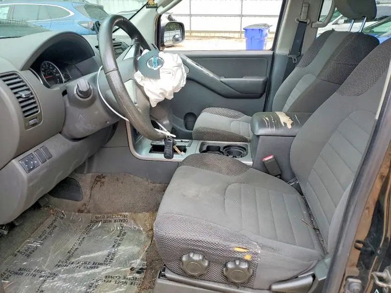 2011 NISSAN PATHFINDER S  