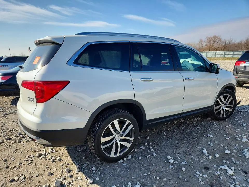 2018 HONDA PILOT TOURING  