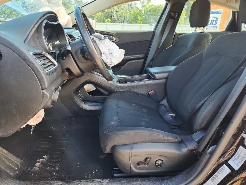 2016 CHRYSLER 200 LX  