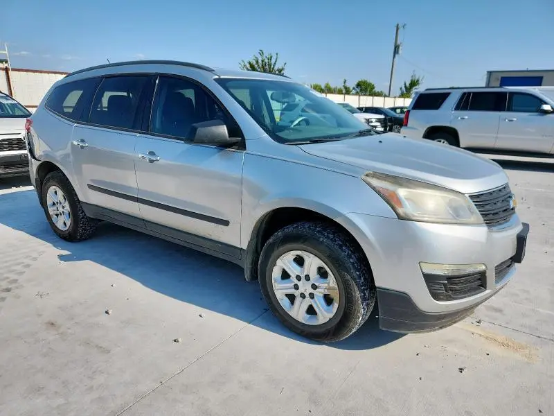 2014 CHEVROLET TRAVERSE LS  