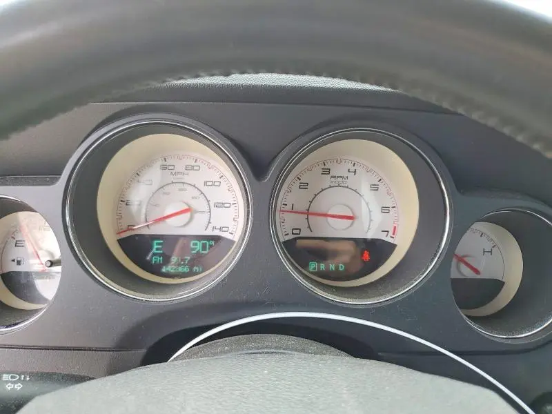 2013 DODGE CHALLENGER SXT  
