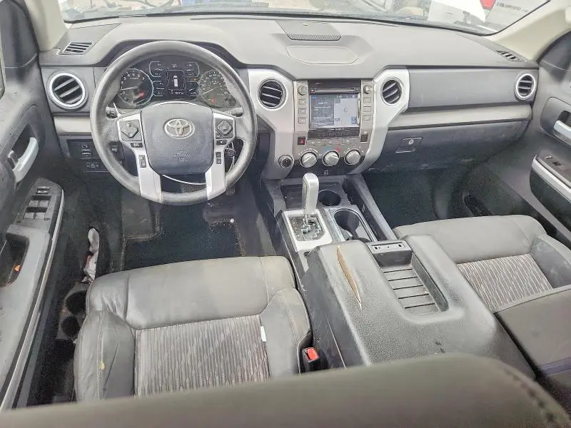 2018 TOYOTA TUNDRA CREWMAX SR5  