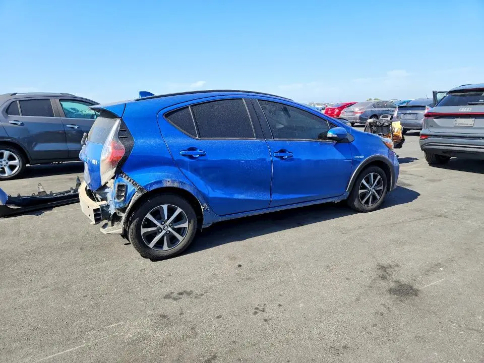 2018 TOYOTA PRIUS C   