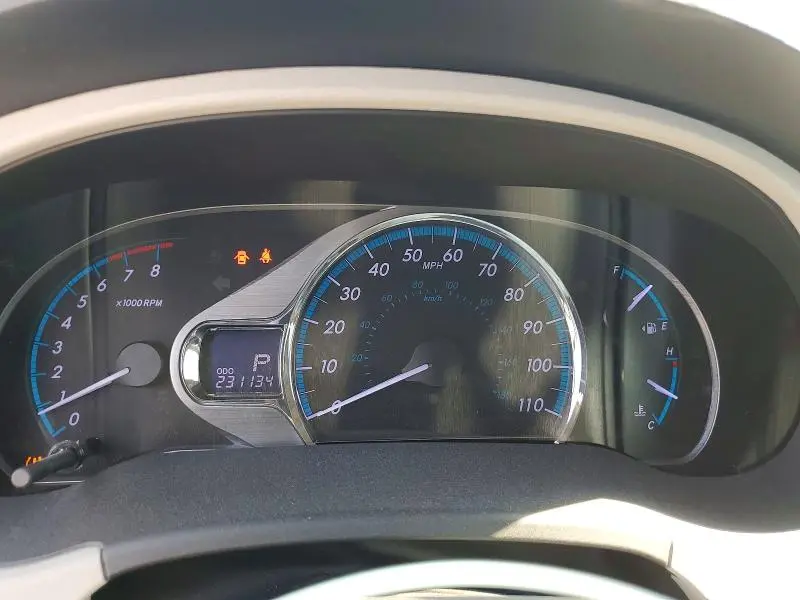 2014 TOYOTA SIENNA XLE 8-PASSENGER  