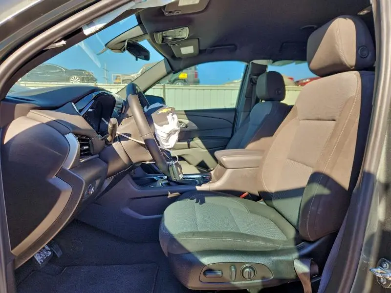 2023 CHEVROLET TRAVERSE LT  