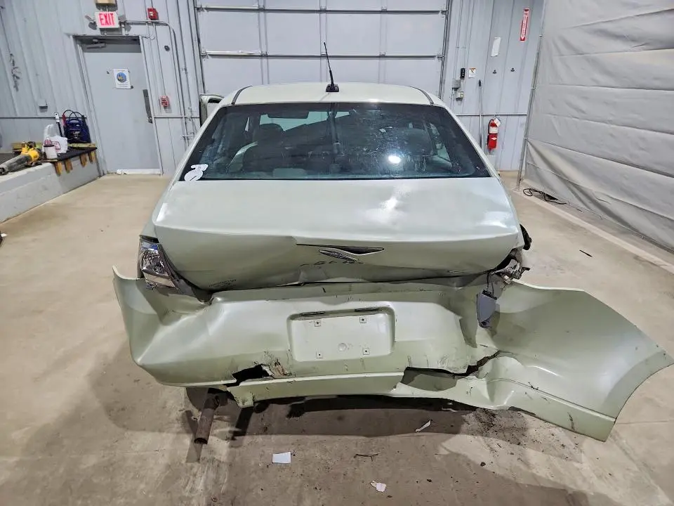 2010 FORD FOCUS SE  