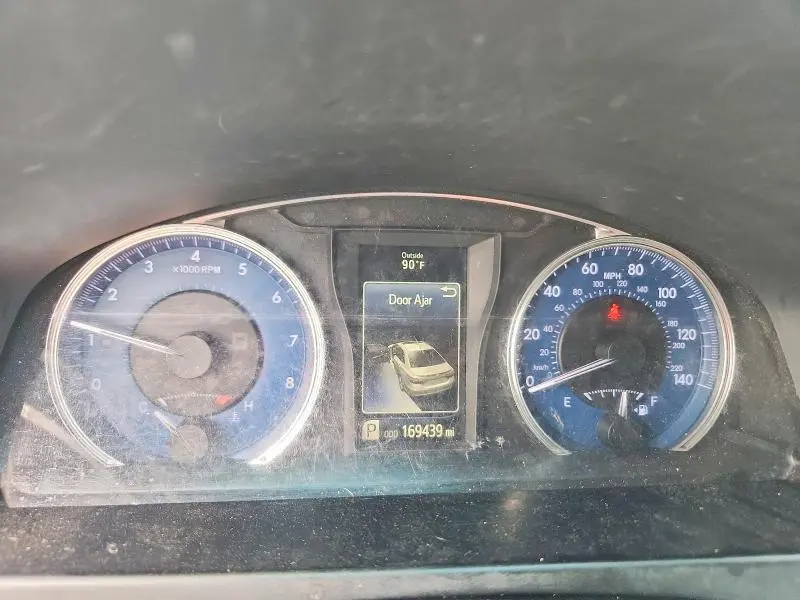 2016 TOYOTA CAMRY XLE  