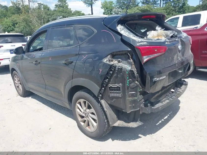 2016 HYUNDAI TUCSON SE