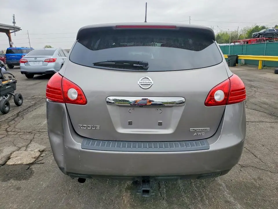 2013 NISSAN ROGUE S  