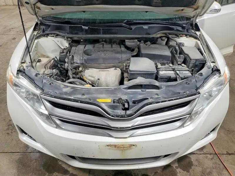 2013 TOYOTA VENZA LE  